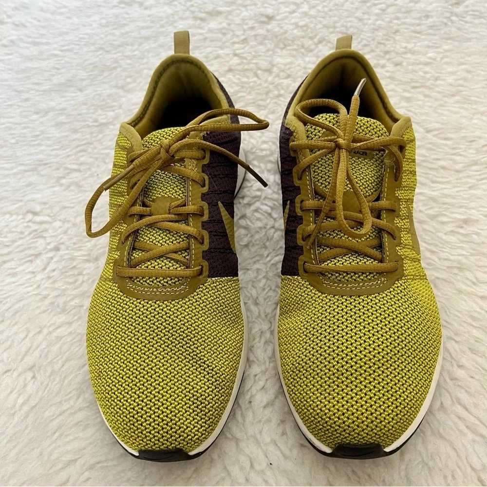 Nike Dual tone Racer Unisex Sneakers Shoes W 7 M 5.5 EU 38